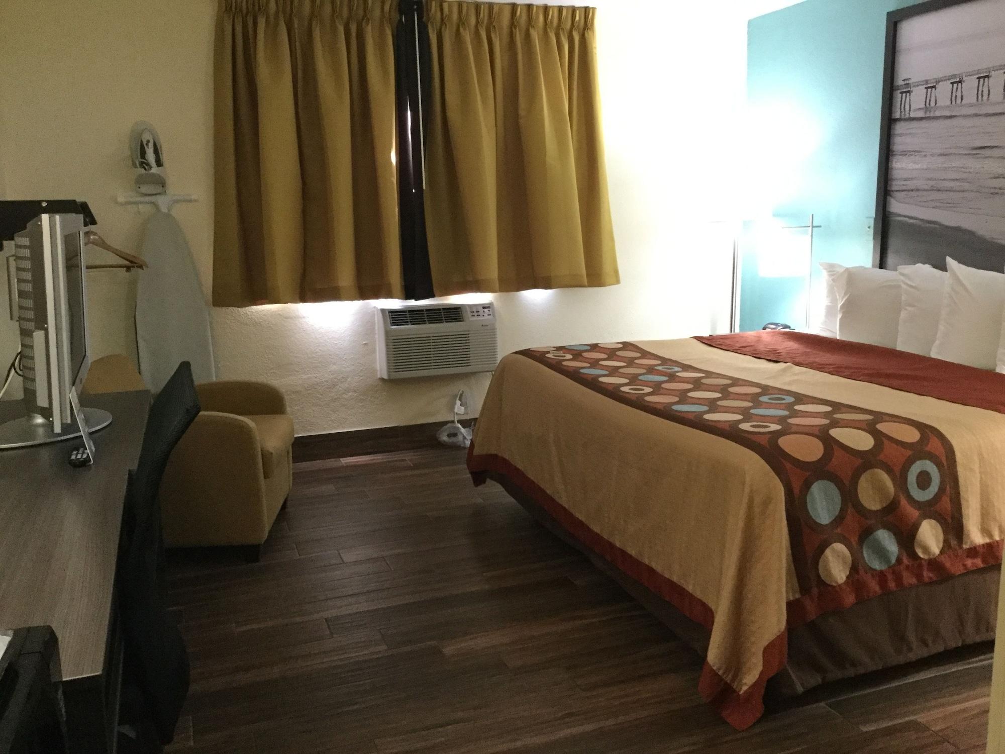 Super 8 By Wyndham Clearwater/St. Petersburg Airport Hotel Ngoại thất bức ảnh